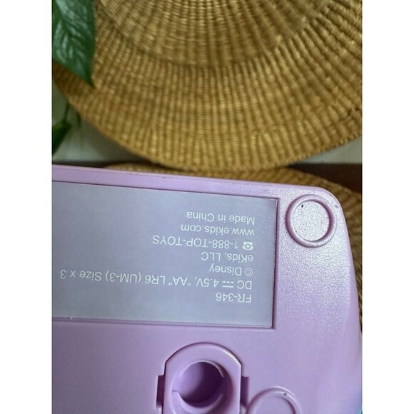 Disney’s Frozen Anna & Elsa clock - Picture 9 of 10